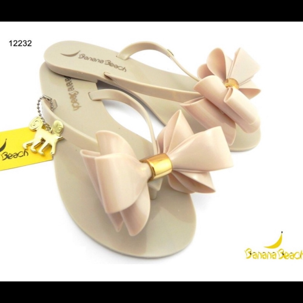Beautiful flip flops all brand new